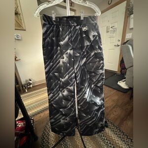 ZeroXposur Kids Snow pants in Black and Gray